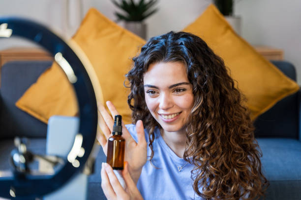 GlossyWise — Reading Beauty and Makeup Content Critically
